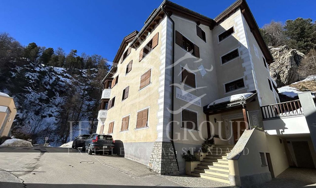 Appartamento A Silvaplana In Zona In Silvaplana, Grisons, Switzerland For Sale (12828241)