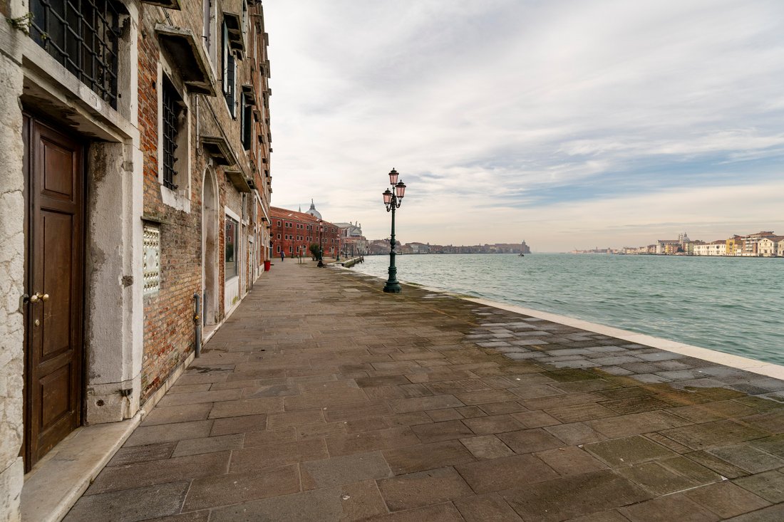 Bianco Sublime, A Charming Giudecca Apartment Of In Venice,