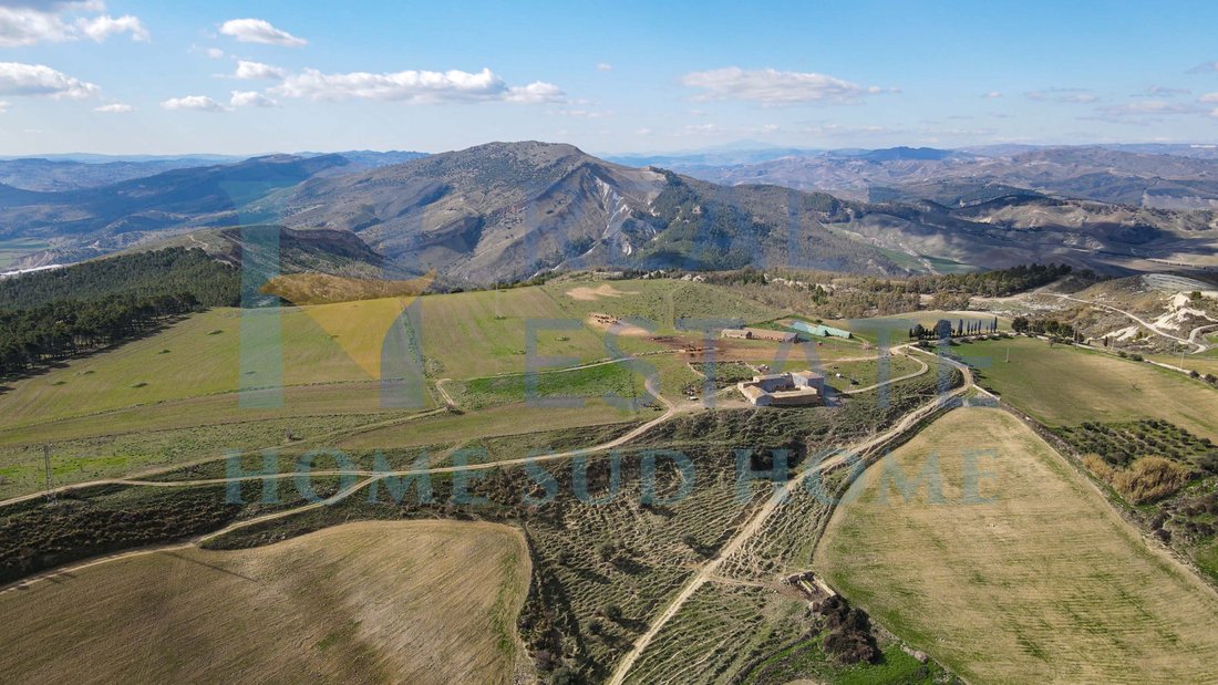 Farm Ranch in Enna Alta, Enna, Sicily 1 - 13773467