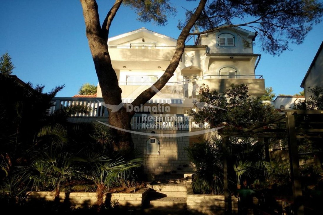 Villa in Zaboric, Sibenik-Knin County, Croatia 1 - 13770145