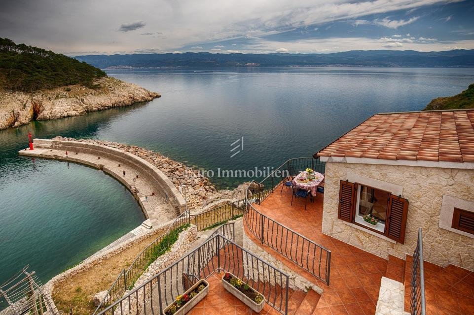 House in Vrbnik, Primorje-Gorski Kotar County, Croatia 4 - 13773212