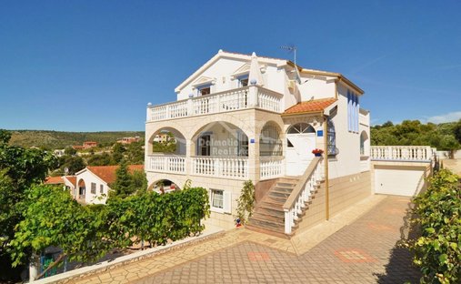 Casa en Rogoznica, Condado de Šibenik-Knin, Croacia 1