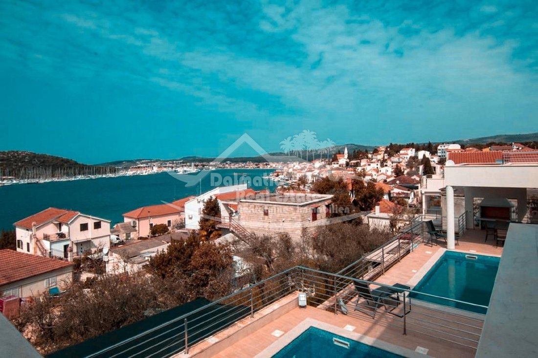 Villa in Rogoznica, Sibenik-Knin County, Croatia 2 - 13770063