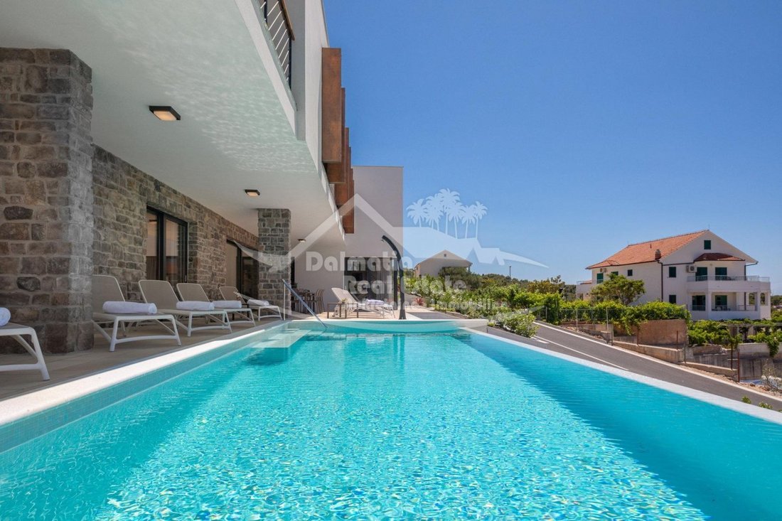 Villa in Primosten, Sibenik-Knin County, Croatia 3 - 13770212