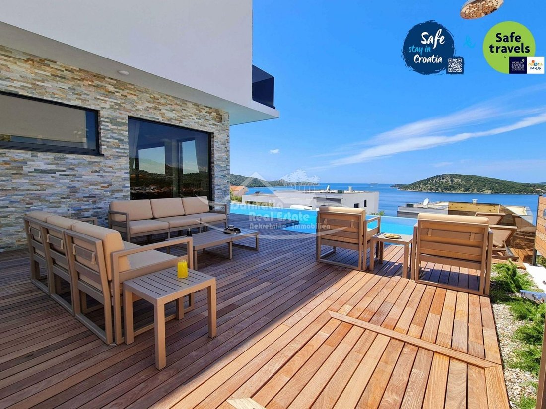 Villa in Rogoznica, Sibenik-Knin County, Croatia 3 - 13769546