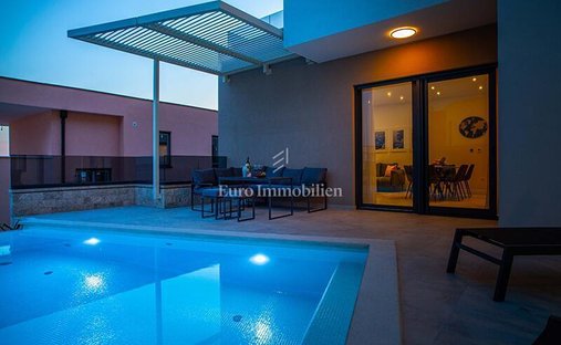 House in Veliko Brdo, Split-Dalmatia County, Croatia 1