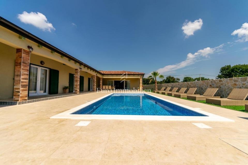 House in Opcina Policnik, Zadar County, Croatia 1 - 13773427
