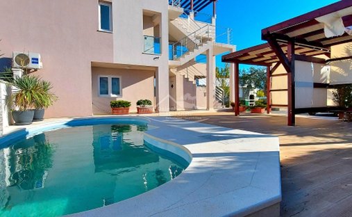 Maison à Rogoznica, Comitat de Šibenik-Knin, Croatie 1