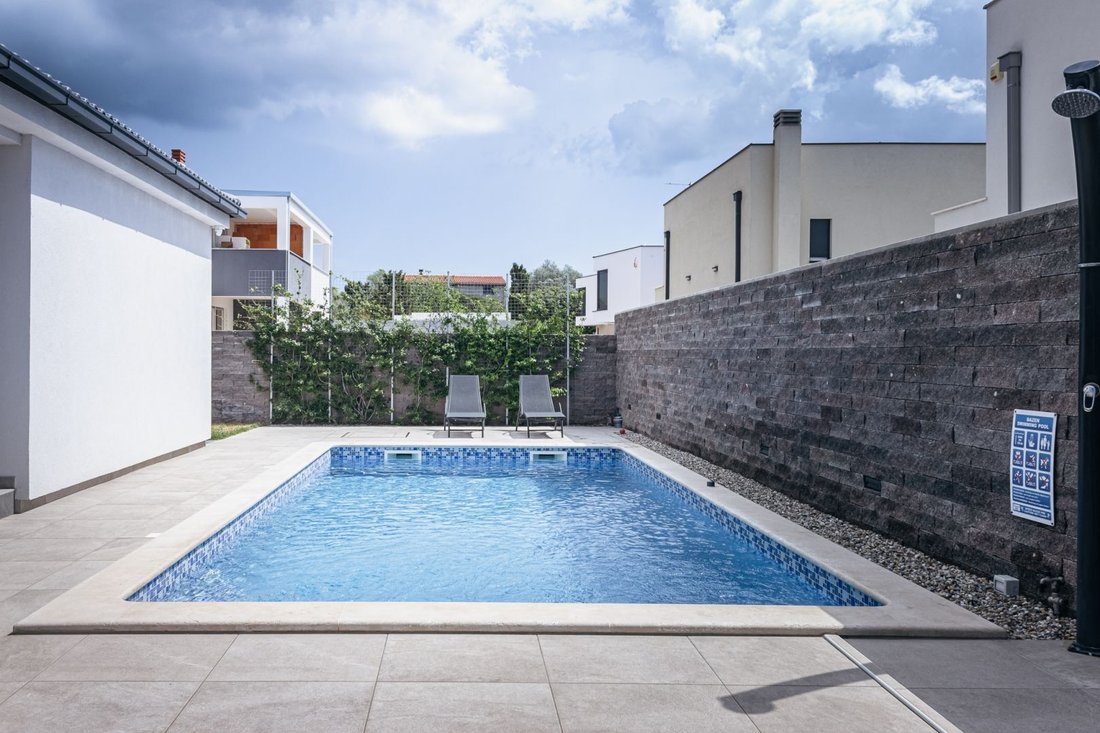 Modern One Story House With A Swimming Pool, In Presika, Istria County ...