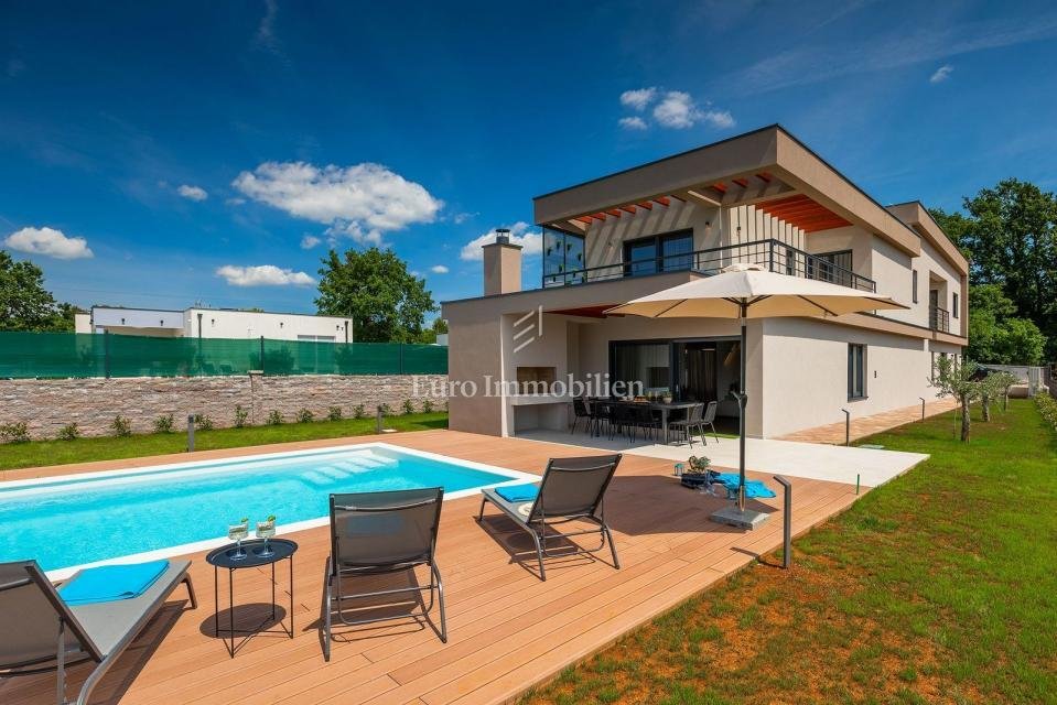 House in Svetvincenat, Istria County, Croatia 1 - 13769343