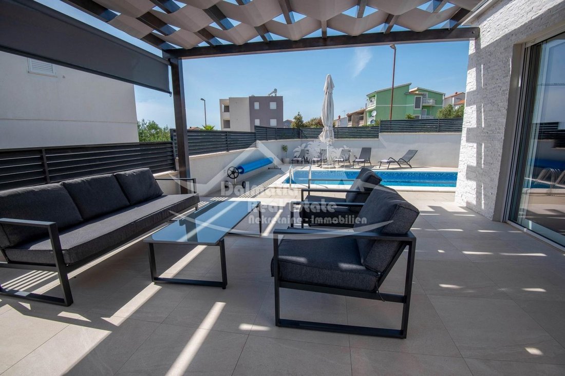 Villa in Gradska cetvrt Varos, Sibenik, Sibenik-Knin County 4 - 13769772