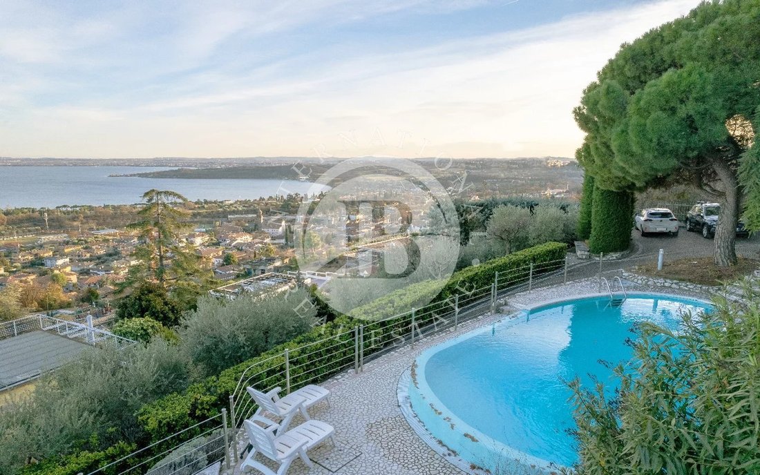 Villa in Padenghe sul Garda, Lombardy, Italy 3 - 13772581
