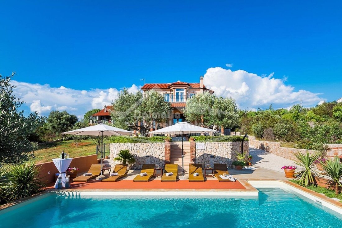 Villa in Gradska cetvrt Varos, Sibenik, Sibenik-Knin County 2 - 13769732