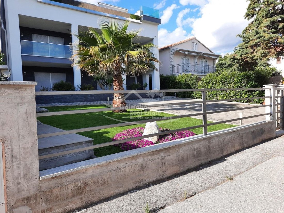 Villa in Rogoznica, Sibenik-Knin County, Croatia 1 - 13770096
