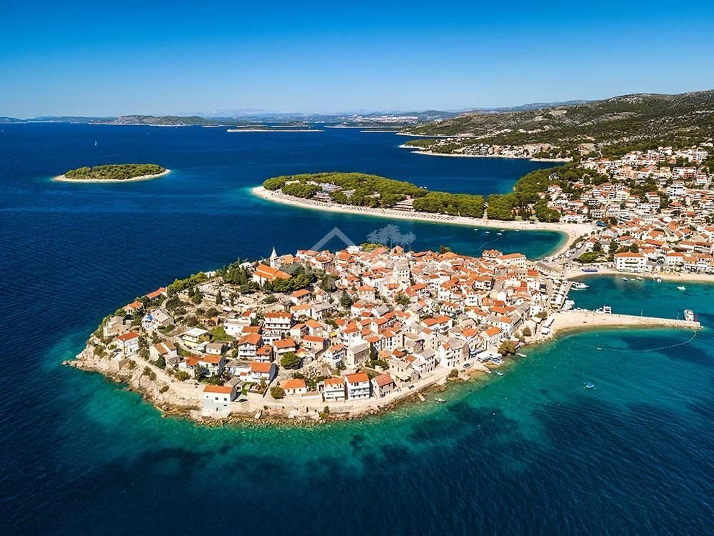 Villa in Primosten, Sibenik-Knin County, Croatia 1 - 13770169