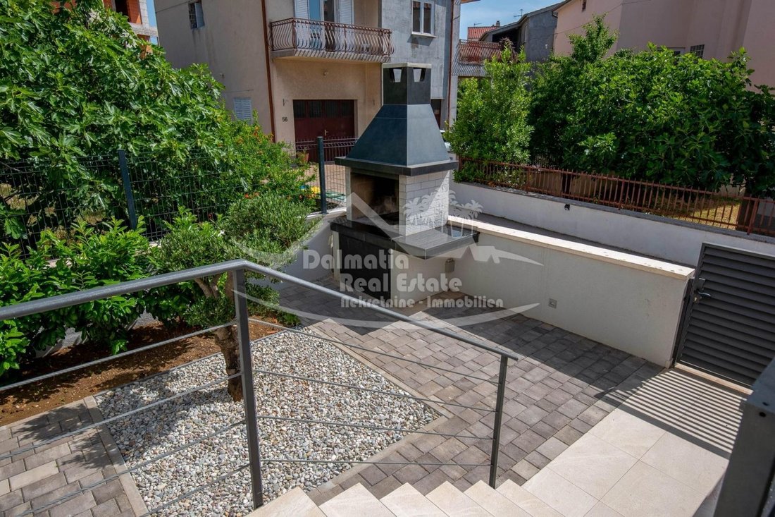 Villa in Gradska cetvrt Varos, Sibenik, Sibenik-Knin County 5 - 13769772