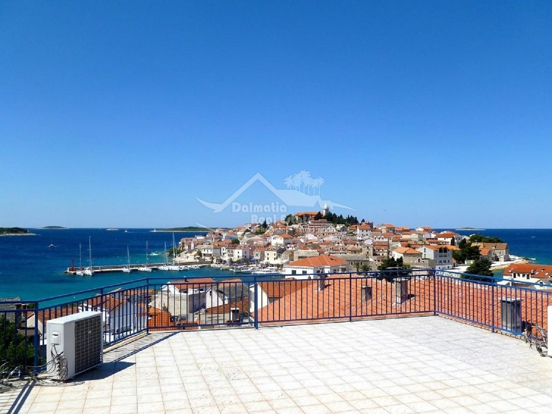 Villa in Primosten, Sibenik-Knin County, Croatia 2 - 13770169