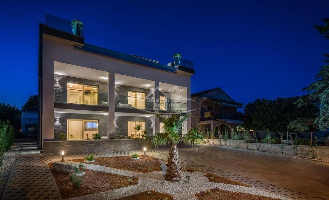 Villa in Rogoznica, Sibenik-Knin County, Croatia 2 - 13770096
