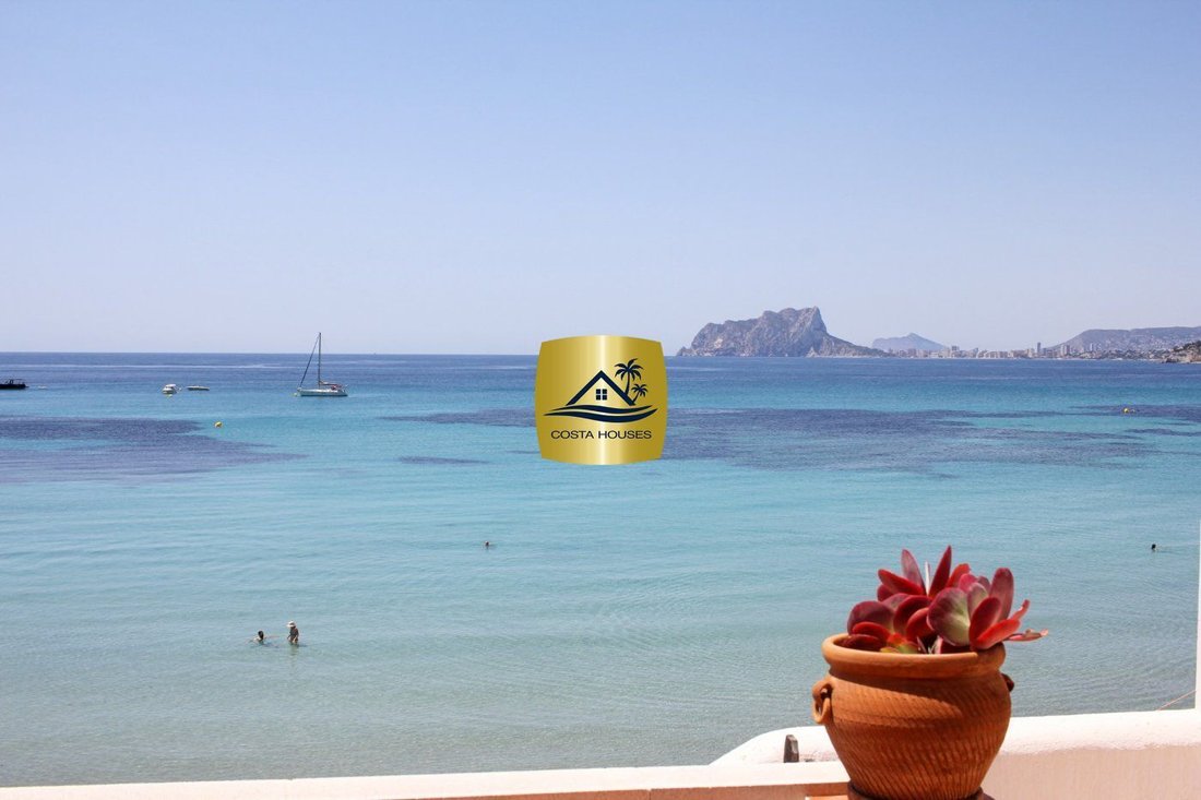 Villa in Moraira, Teulada, Valencian Community 1 - 12278116