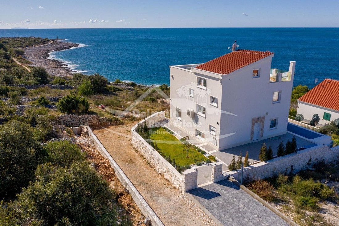 Villa in Rogoznica, Sibenik-Knin County, Croatia 4 - 13769454