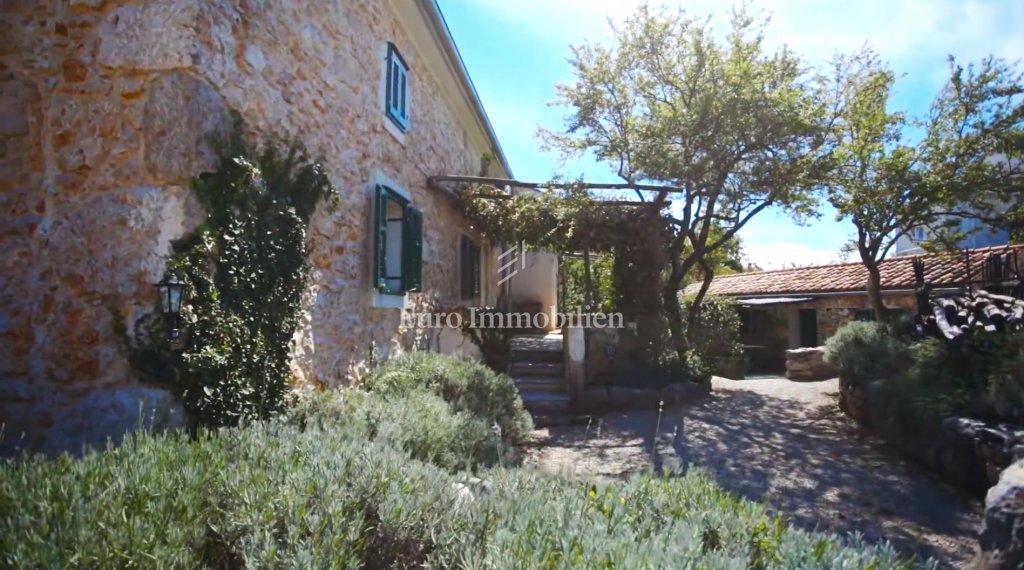 House in Dobrinj, Primorje-Gorski Kotar County, Croatia 2 - 13770044