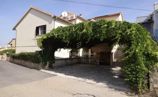Haus in Murter, Gespanschaft Šibenik-Knin, Kroatien 1