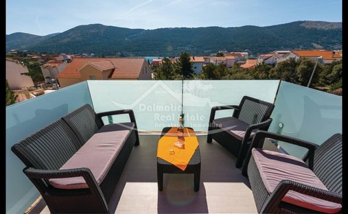 House in Grebastica, Sibenik-Knin County, Croatia 1