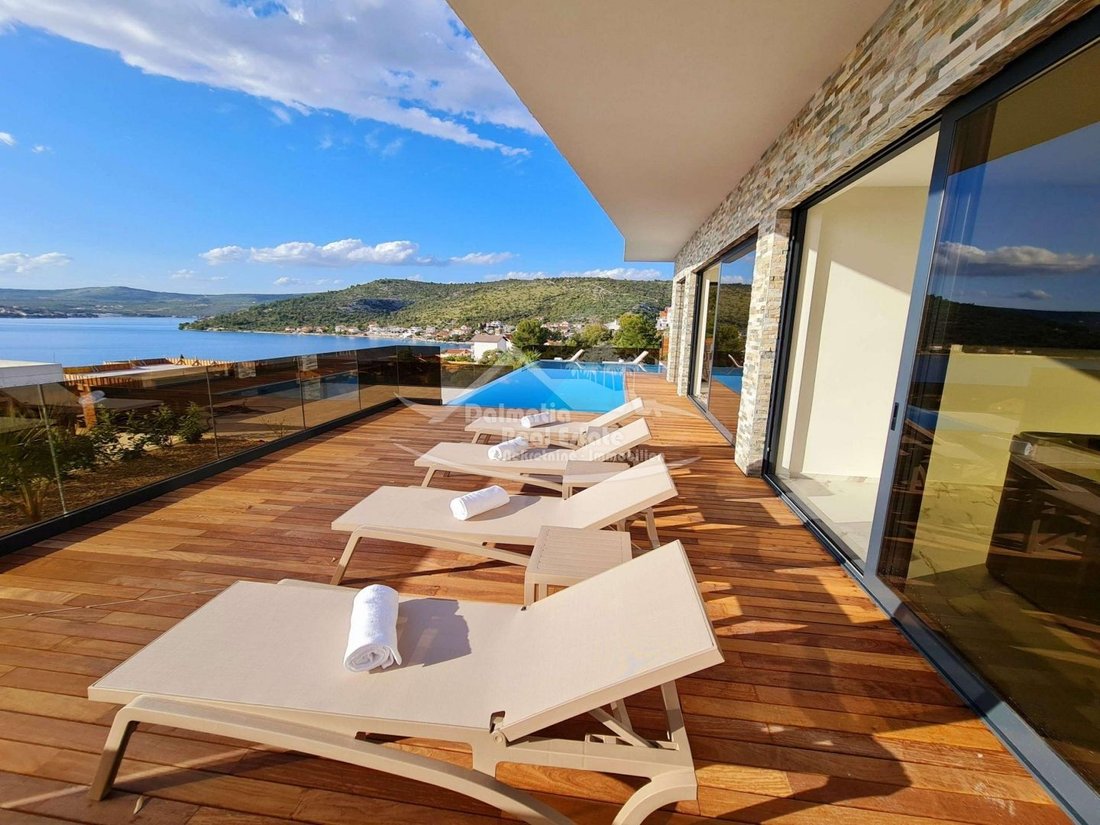 Villa in Rogoznica, Sibenik-Knin County, Croatia 1 - 13769562