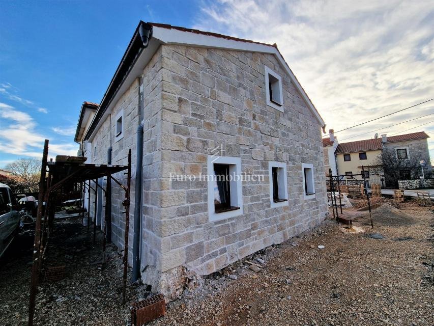House in Dobrinj, Primorje-Gorski Kotar County, Croatia 2 - 13772627