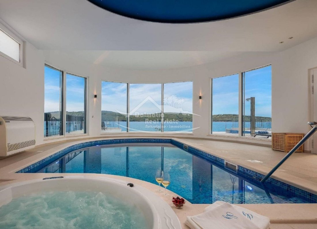 Villa in Gradska cetvrt Varos, Sibenik, Sibenik-Knin County 3 - 13769642