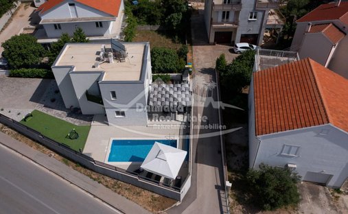 Villa in Gradska cetvrt Varos, Sibenik, Sibenik-Knin County 1
