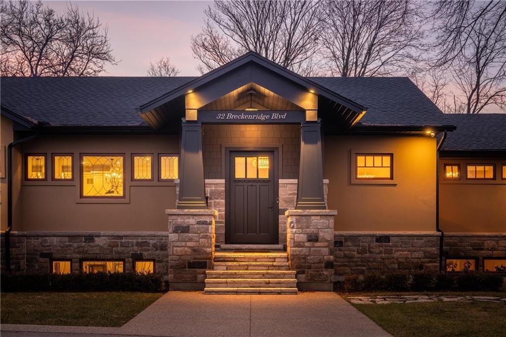 House in St. Catharines, Ontario, Canada 1 - 13773768