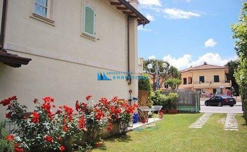 Casa di campagna a Cinquale, Montignoso, Toscana 1