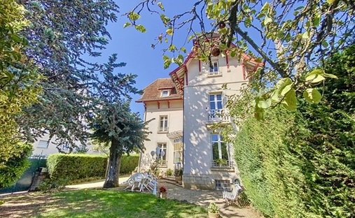 House in Dijon, Bourgogne-Franche-Comté, France 1