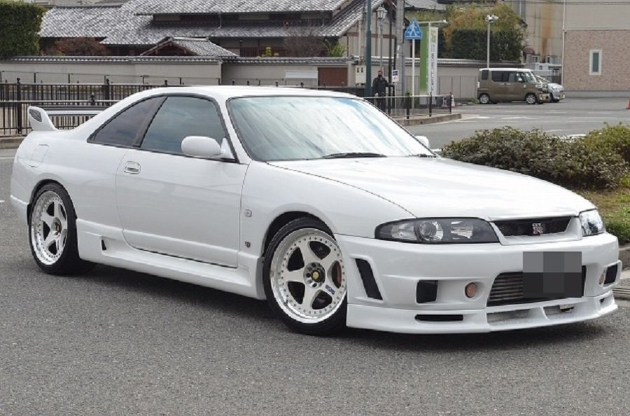Nissan Skyline GT-R (R33) R-tuneホワイト 1/18 AUTOart Nissan Skyline GTR GT-R R33 R-Tune (White