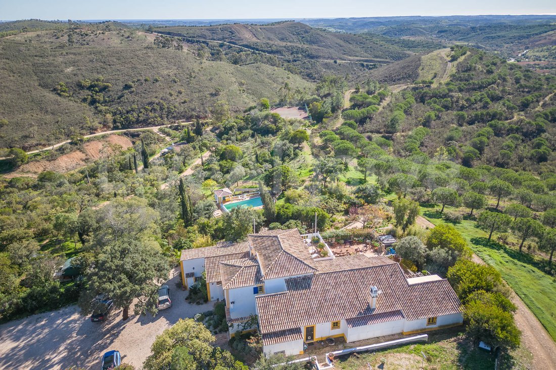 Estate in Bensafrim e Barao de Sao Joao, Algarve, Portugal 4 - 13779176