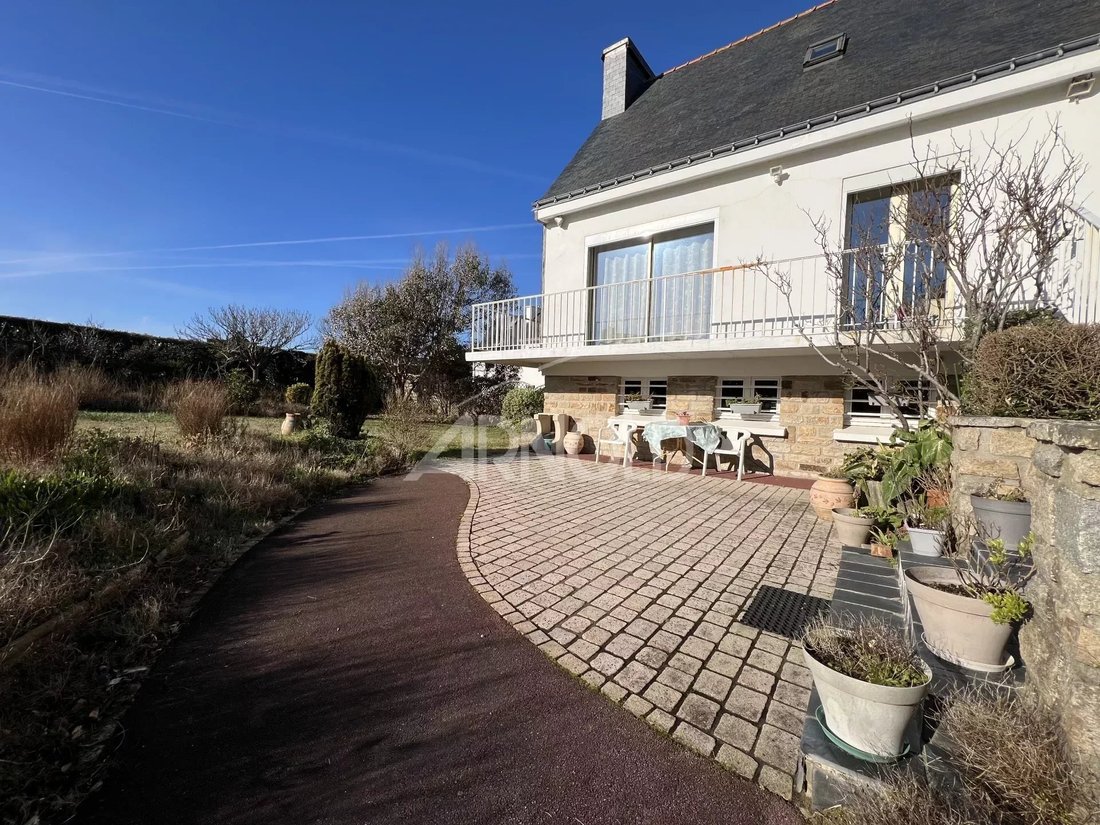 Le Pouldu House In Audierne, Brittany, France For Sale (12983335)