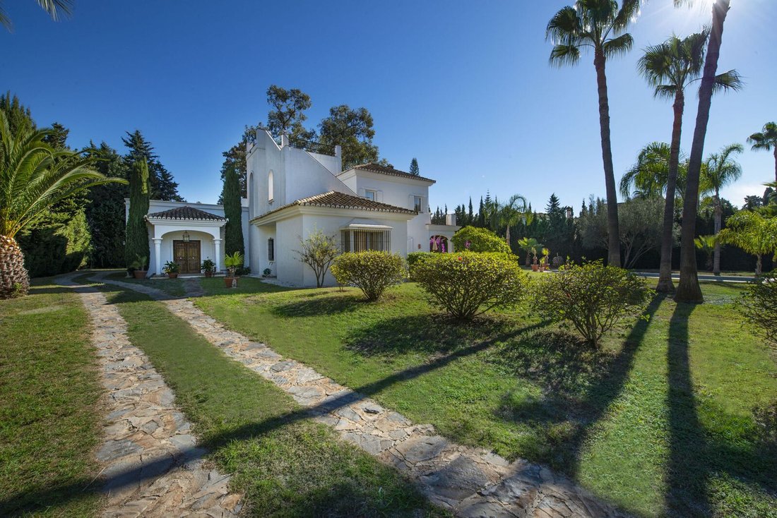 Villa in Guadalmina Baja, San Pedro de Alcantara, Spain 5 - 13786644