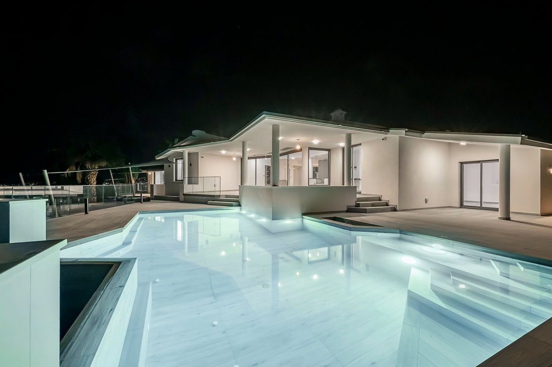 Bungalow in Kissonerga, Paphos, Cyprus 3 - 13049811