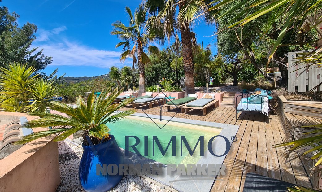 Le Plan Du Castellet In La Cadière D'azur, Provence Alpes Côte D'azur