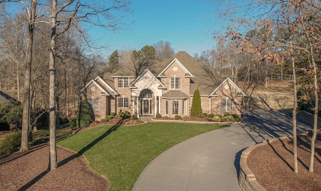Golf Course Home In Cramerton, North Carolina, United States