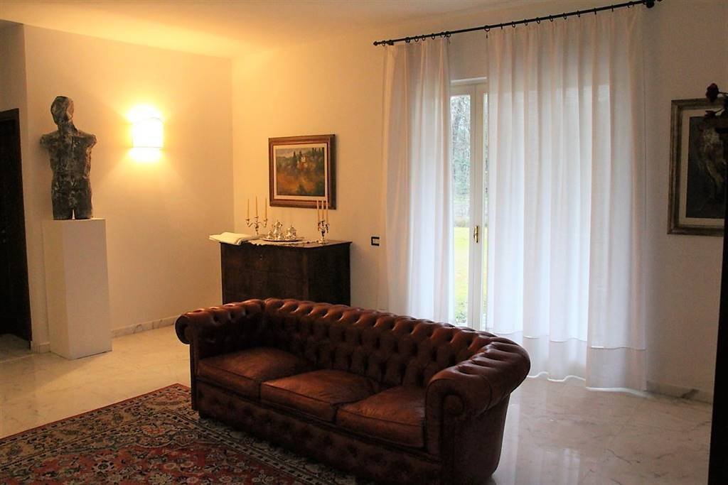 Villa in Ronchi, Massa, Italy 5 - 13784395