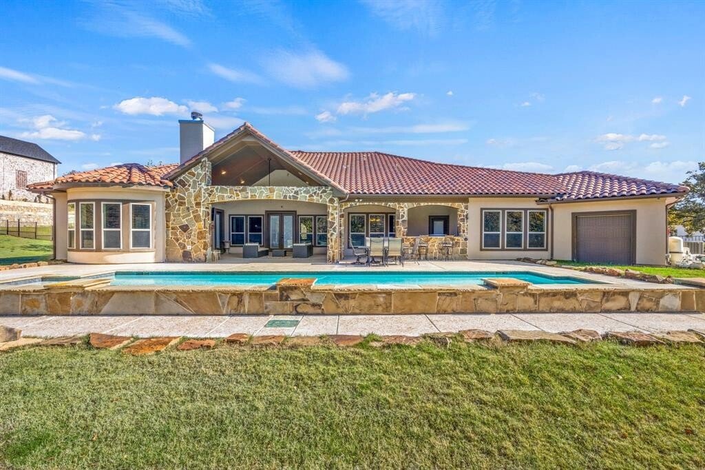 Cruce De Caminos Unifamiliares En Cross Roads, Texas, Estados Unidos En