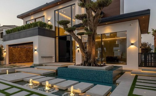 Villa in Dubai, Dubai, United Arab Emirates 1