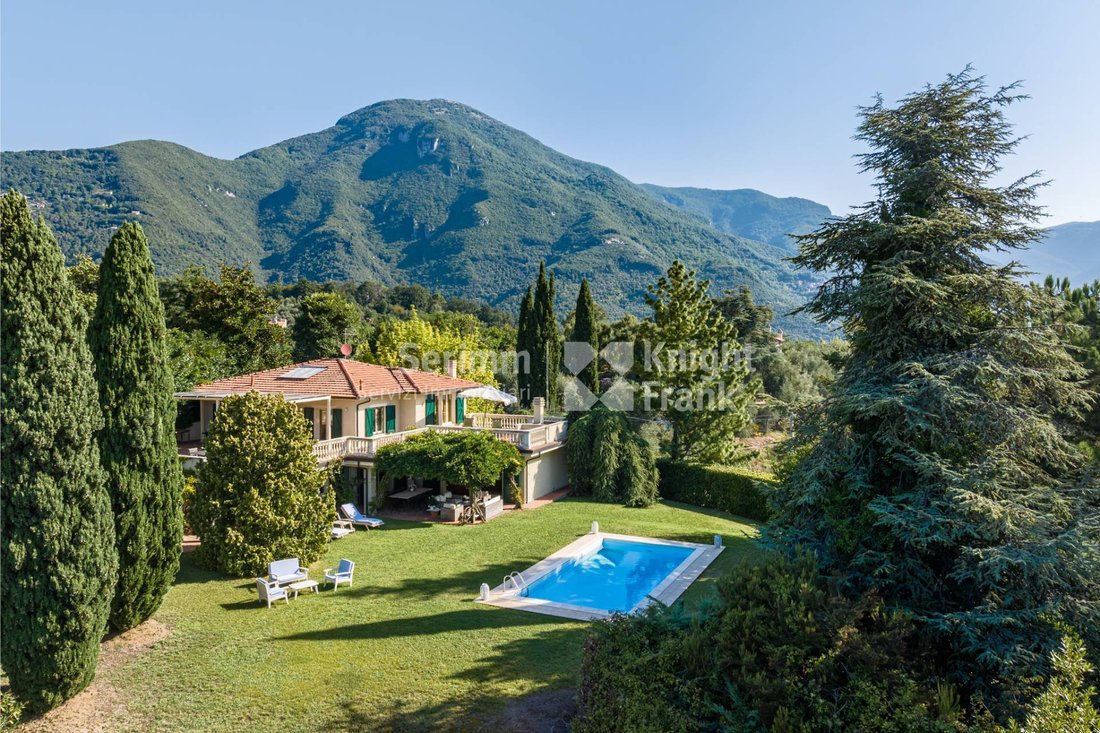 Villa in Camaiore, Tuscany, Italy 1 - 13789055