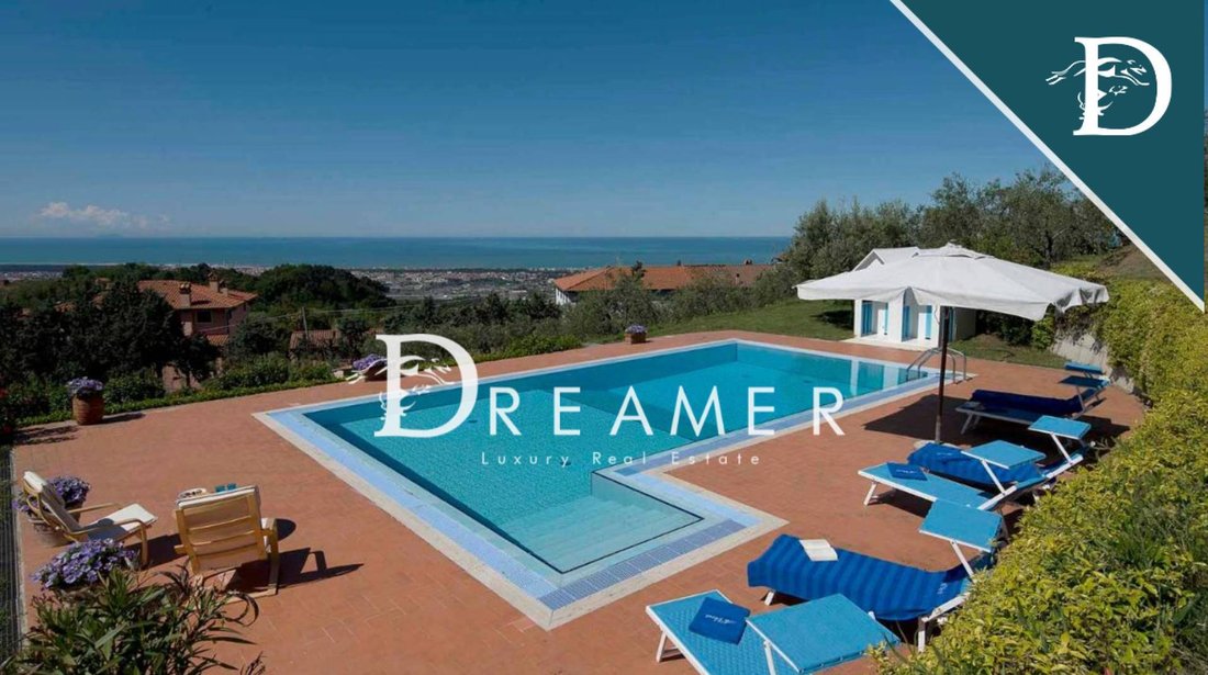 Villa in Massarosa, Tuscany, Italy 3 - 13789090