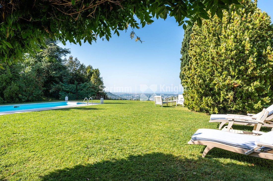 Villa in Camaiore, Tuscany, Italy 2 - 13789055