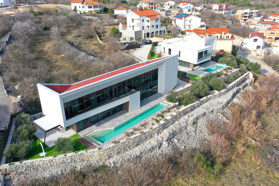 Villa in Vrbnik, Primorje-Gorski Kotar County, Croatia 4 - 13790592