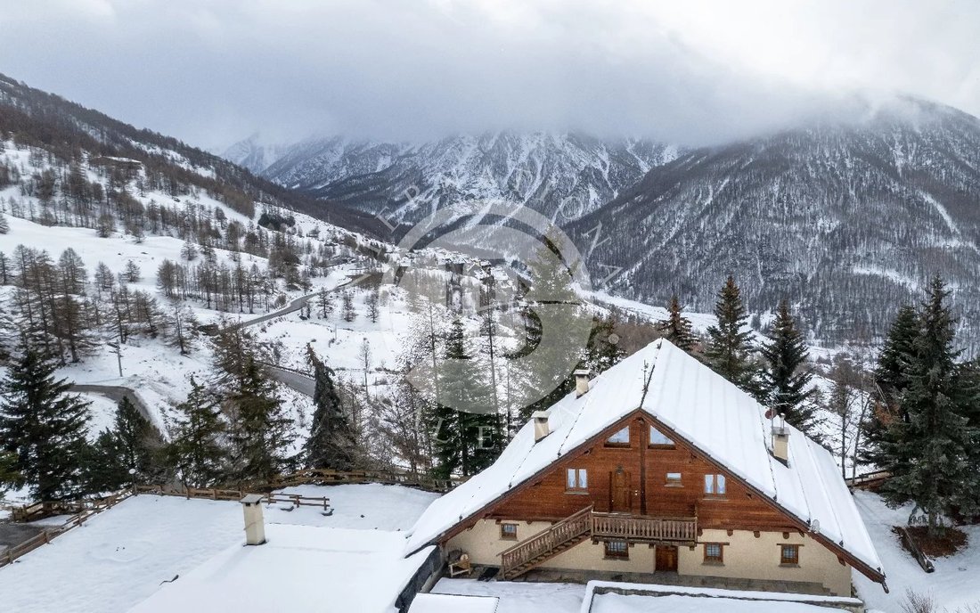 Chalet in Sestriere, Piedmont, Italy 1 - 13790797