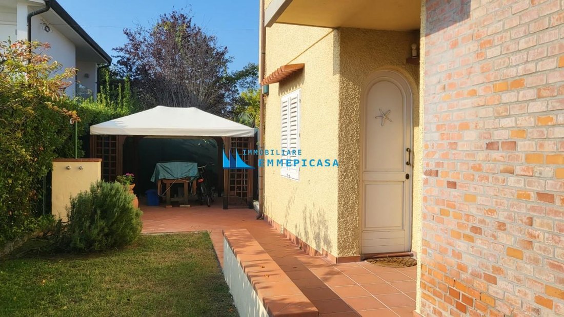 Country House in Center, Forte dei Marmi, Tuscany 2 - 13790581